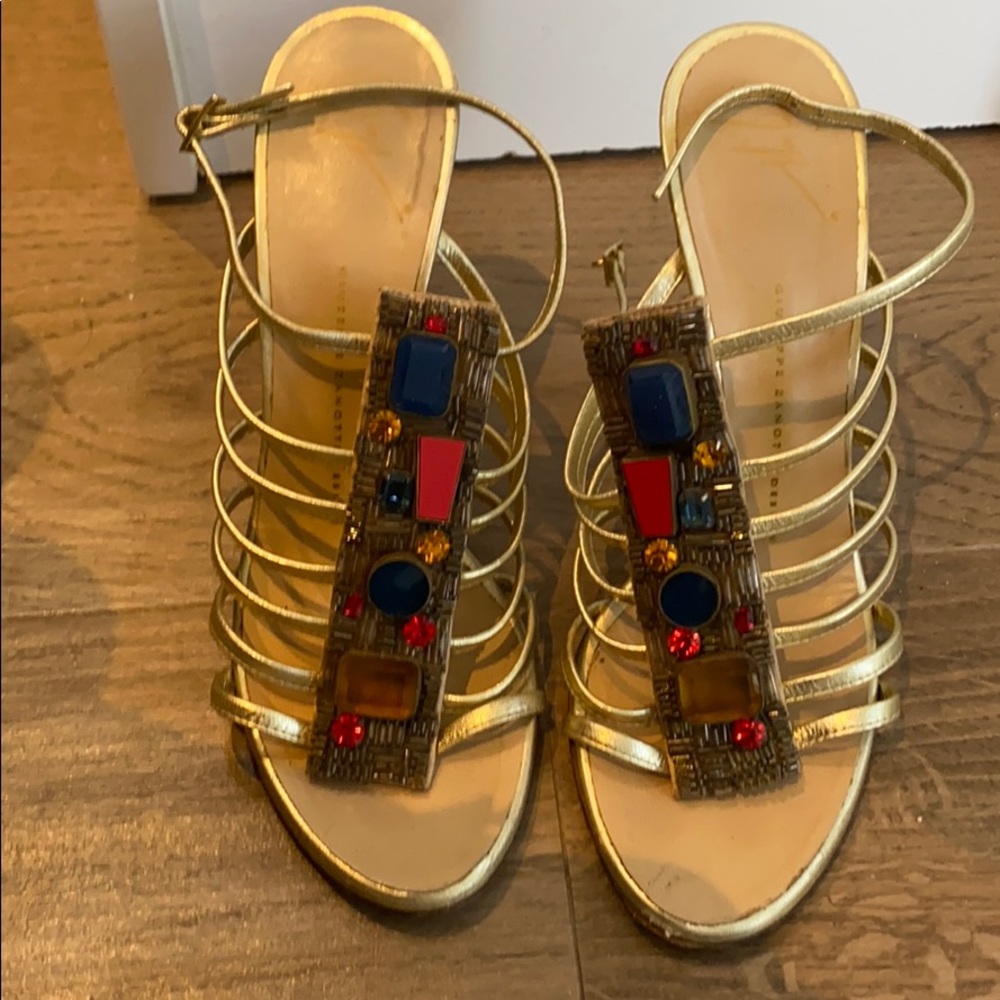 Giuseppe zanotti Size 38 gold Heels
